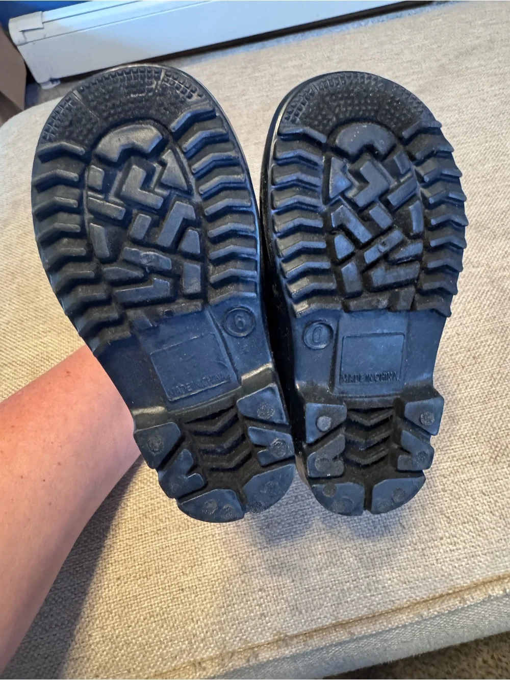 Carters glossy waterproof